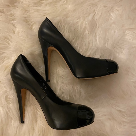 Chanel Cap Toe platform heels - Picture 3 of 6